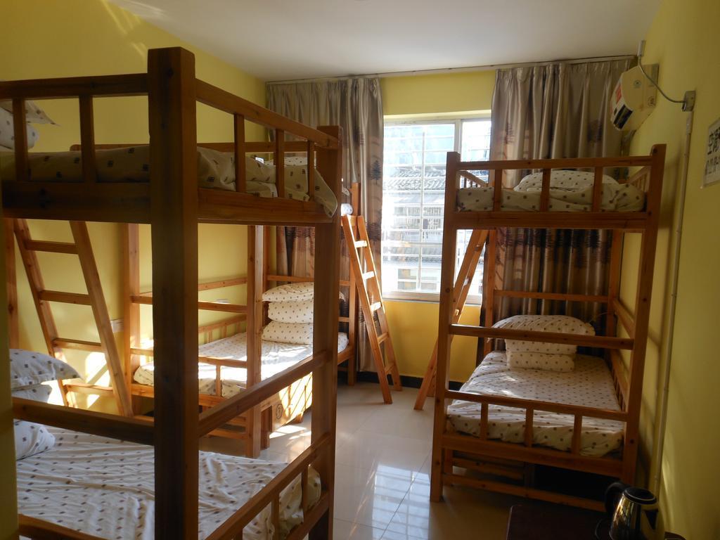 Yangshuo Travellers Land Youth Hostel Dış mekan fotoğraf