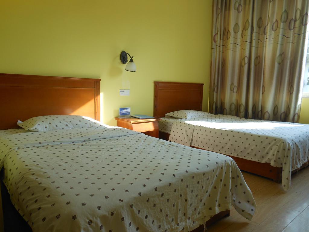 Yangshuo Travellers Land Youth Hostel Dış mekan fotoğraf