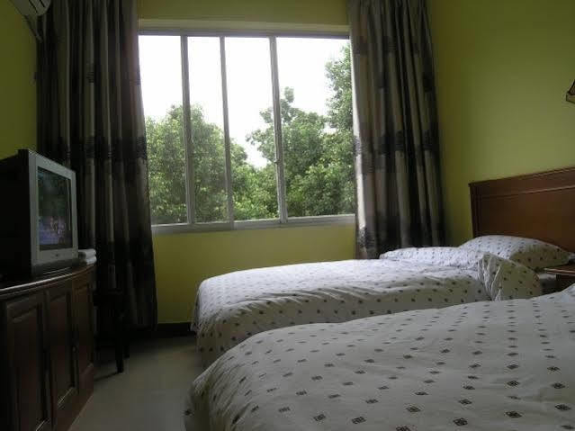 Yangshuo Travellers Land Youth Hostel Dış mekan fotoğraf